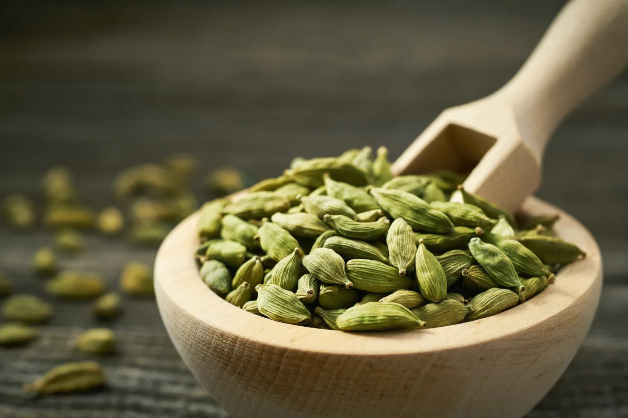 green cardamom,green cardamom exporters,green cardamom suppliers,best quality green cardamom,green cardamom spices